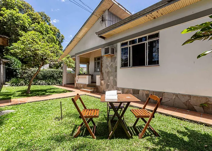 Memora Guesthouse Curitiba - Quartos em Casa próximo ao Parque Bacacheri